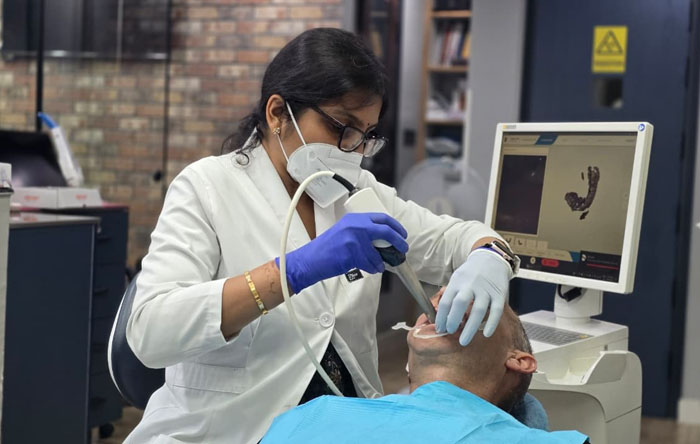 Implant dental clinic Delhi